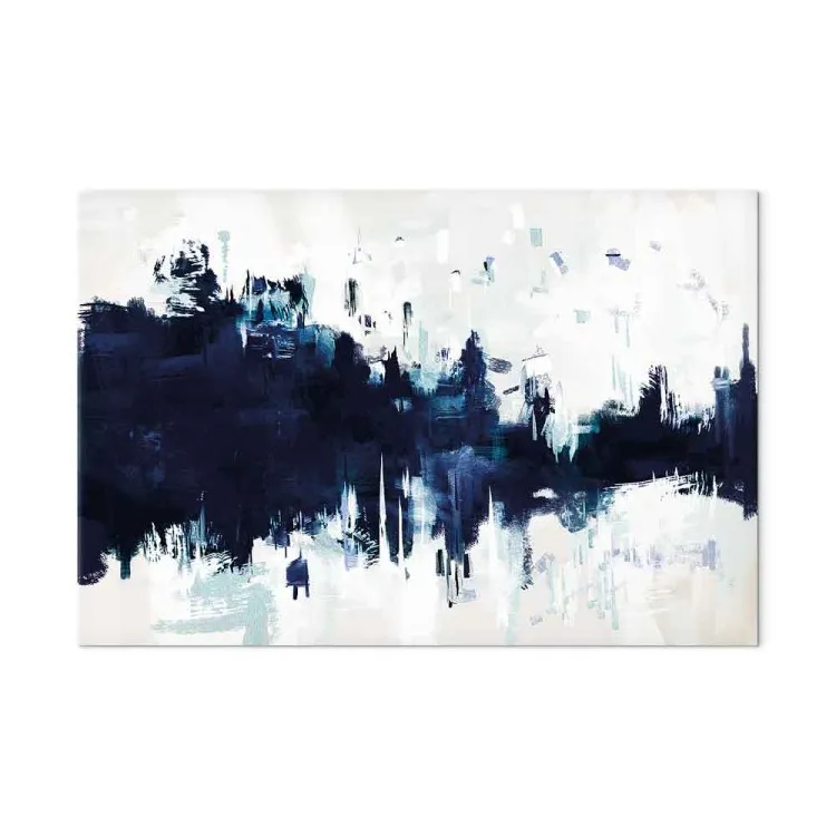 Blau in Weiß - Abstraktion mit Streifen in klassischem Blau