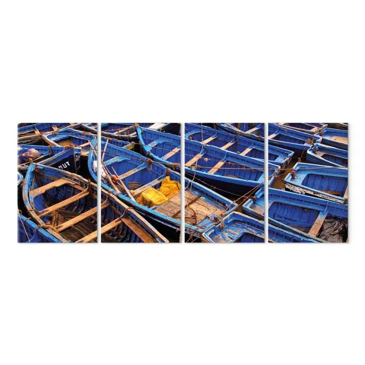 Angelegte Boote - maritime Landschaft in blauen Farbtönen